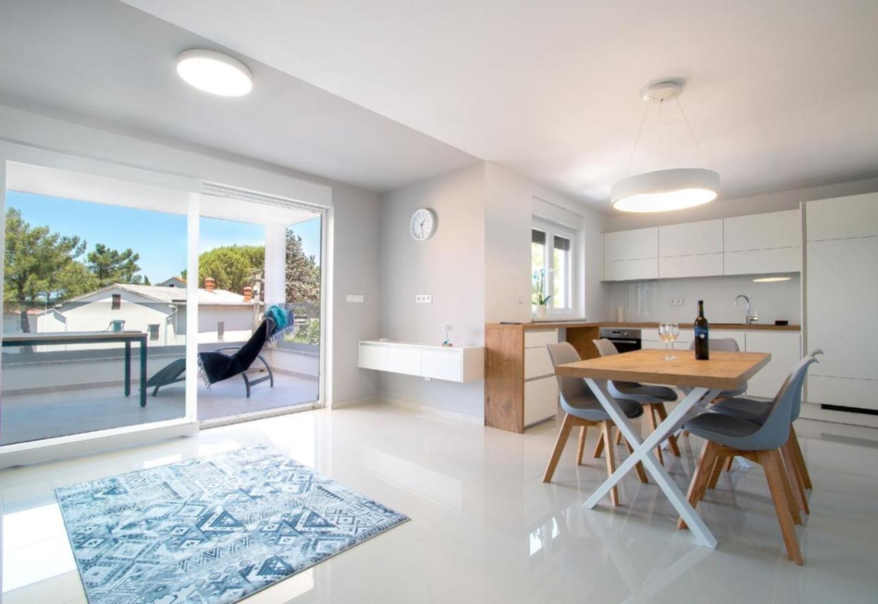 Apartment Nauta Lux Малинска Экстерьер фото